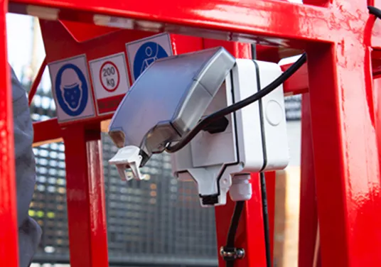 Brazo articulado remolcable